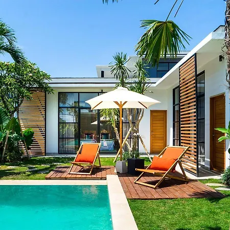 Canggu Beachside Villas - 3 Minute Walk To Batu Belig Beach