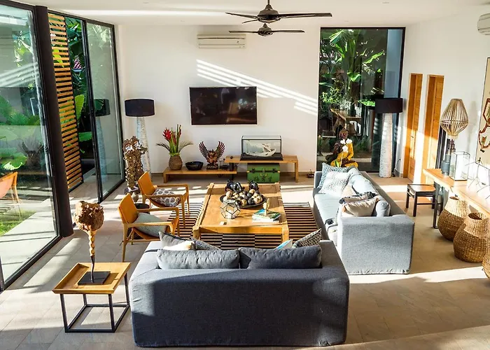 Hotel Beachside Villas - 3 Minute Walk To Batu Belig Canggu (Bali)