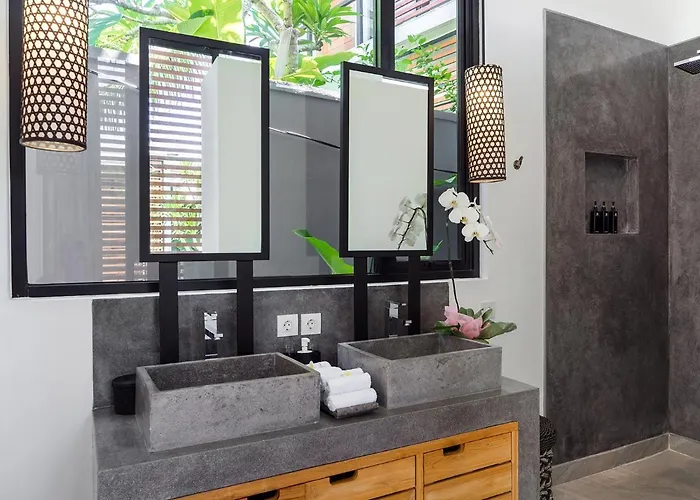 Beachside Villas - 3 Minute Walk To Batu Belig Hotel
